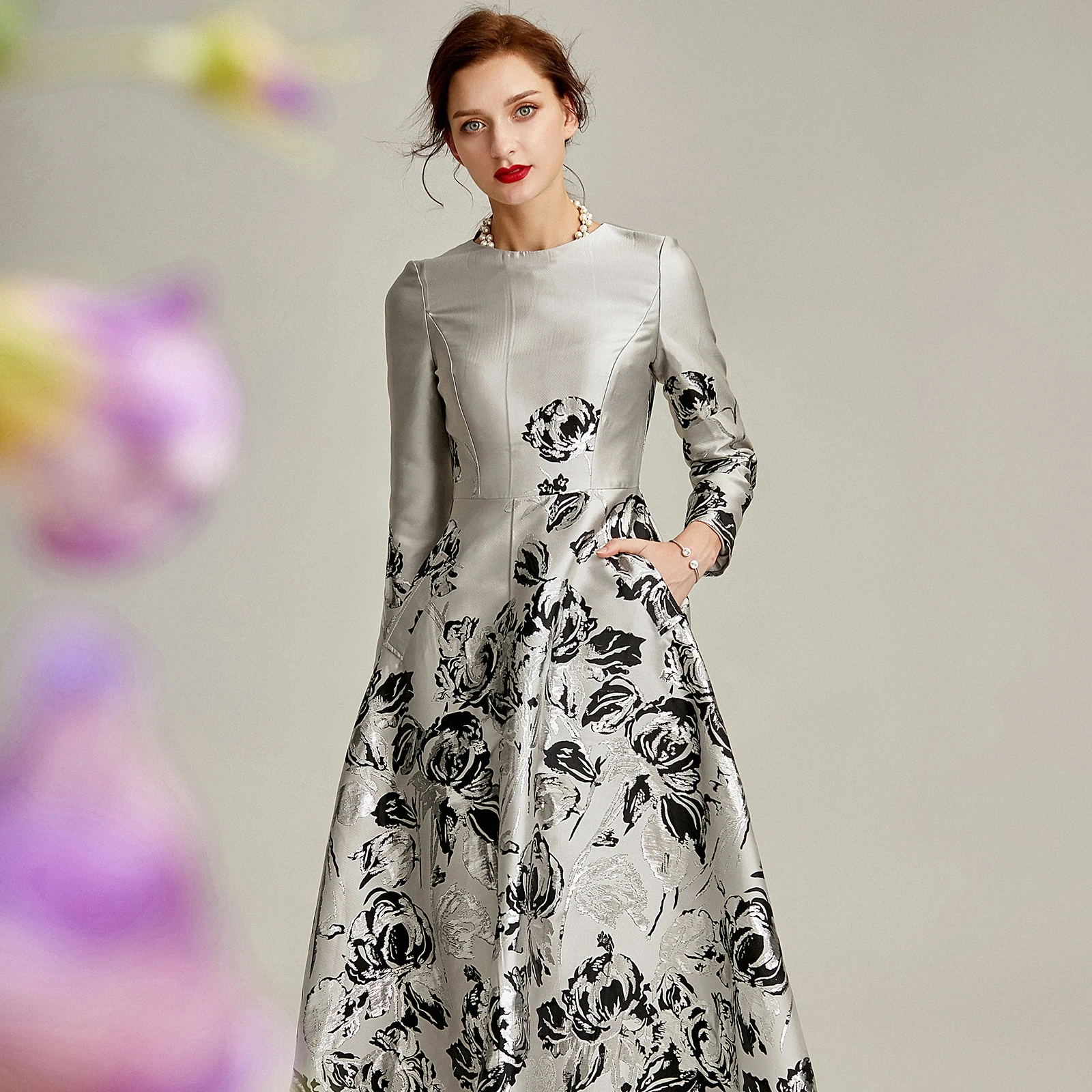 Terzi Dükkanı Custom Made Zarif Jakarlı Gümüş Ziyafet Bayan Anne Düğün İçin Gelin Elbiseler Artı Boyutu Elbise Görüntü 2