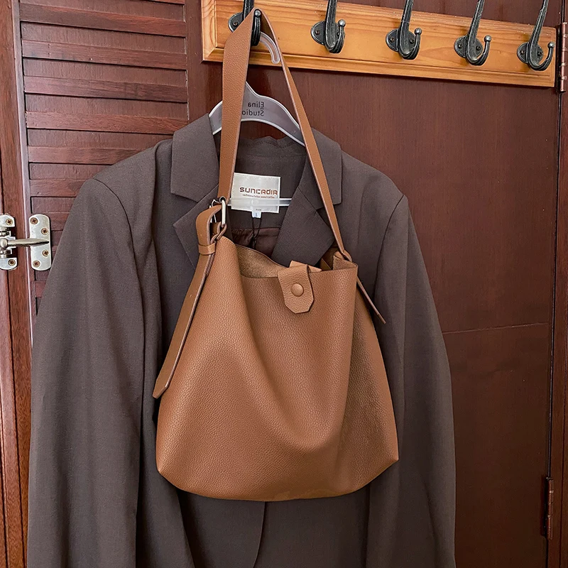 Tasarımcı Büyük Kova Çanta Kadın Bağbozumu Yumuşak Deri omuz çantaları Marka Lüks Çanta Klasik askılı çanta Kompozit Çanta Görüntü 1