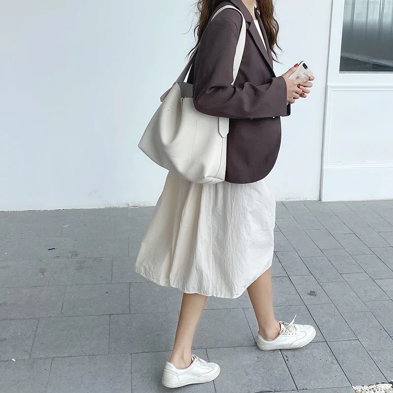 Tasarımcı Büyük Kova Çanta Kadın Bağbozumu Yumuşak Deri omuz çantaları Marka Lüks Çanta Klasik askılı çanta Kompozit Çanta Görüntü 3