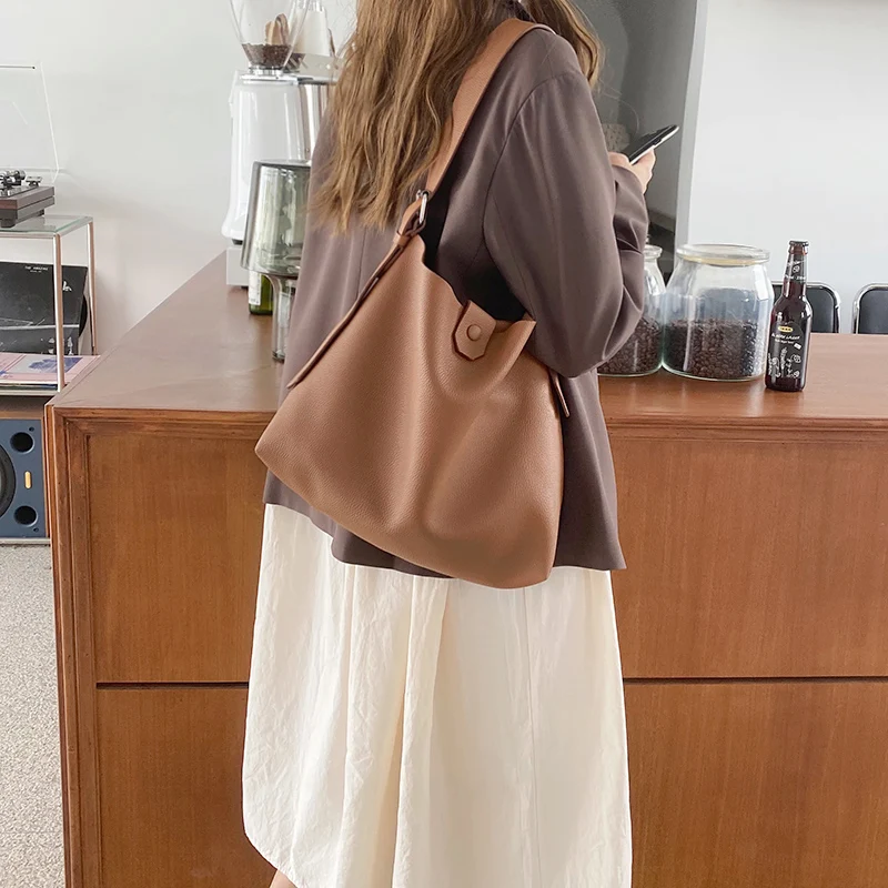Tasarımcı Büyük Kova Çanta Kadın Bağbozumu Yumuşak Deri omuz çantaları Marka Lüks Çanta Klasik askılı çanta Kompozit Çanta Görüntü 5