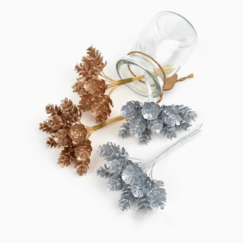 10 adet / paket yapay çiçekler suni çam kozalağı Plastik Altın Gümüş Bitki Çiçek Ev Noel DIY Çelenk Çelenk Dekorasyon